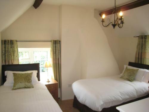 Macbeth Cottage - Sleeps Up To 6 - Hot Tub