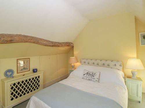 23 Clifford Chambers