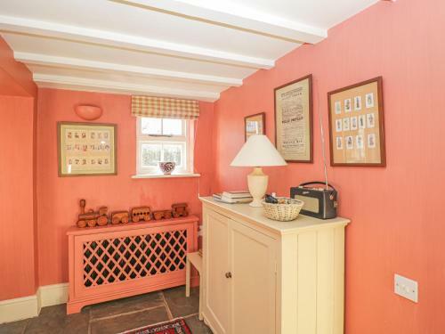 23 Clifford Chambers