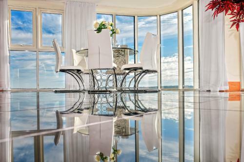 Apartamentos Just Stay Wales - Meridian Quay Penthouses