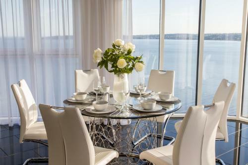Apartamentos Just Stay Wales - Meridian Quay Penthouses