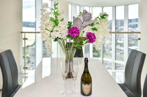 Apartamentos Just Stay Wales - Meridian Quay Penthouses
