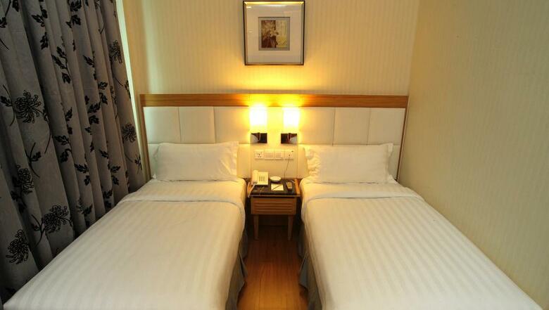 Crown Garden Hotel