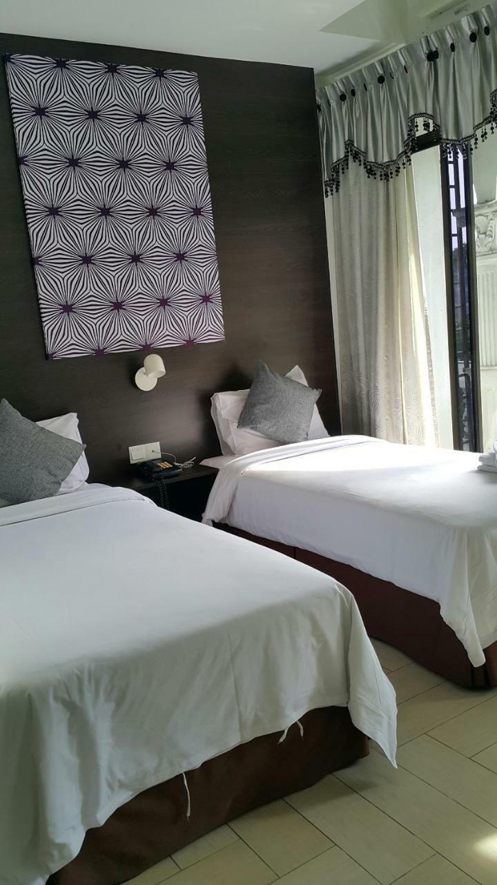 Hotel Dynasty Inn