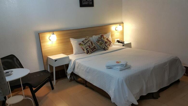 Hotel Dynasty Inn