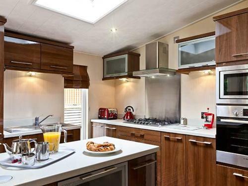 Beech Hill Lodge (beech Hill 9) At Fallbarrow Park