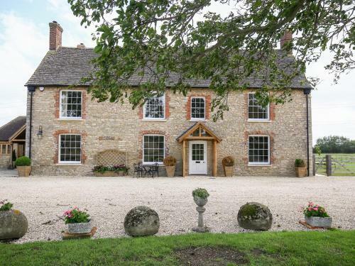 Shifford Manor Farm