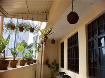 Hostal The Explorers Guesthouse