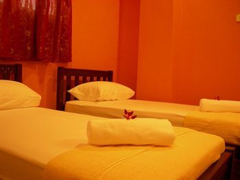 Hostal The Explorers Guesthouse