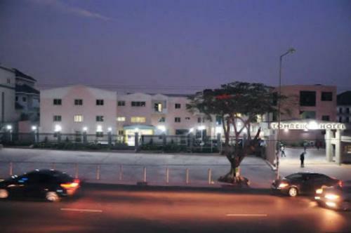 Hostal Room In Apartment - Tomreik Hotel Accra