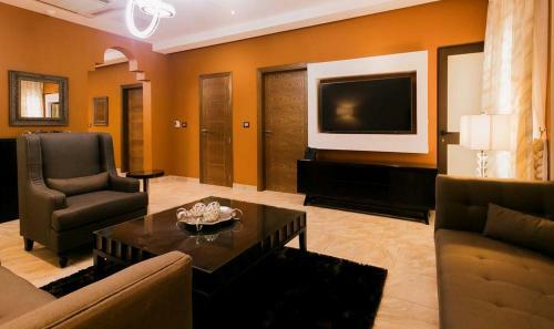 Hostal Room In Apartment - Oak Plaza Suites-studio Suite