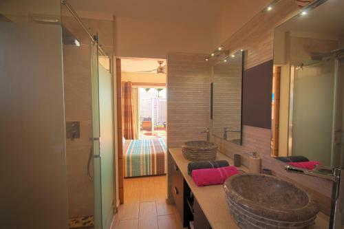 Villa With Private Pool Sf69