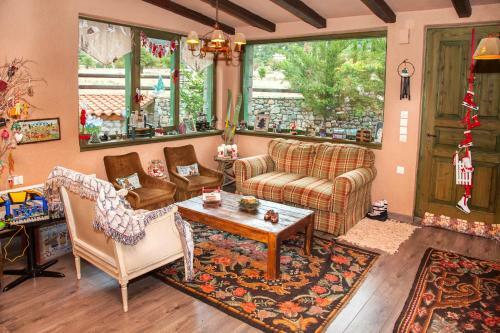 Utopia Mountain Chalet 5 Min From Arachova!