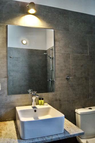 Apartamento Throisma Studios With Private Pool & Parking