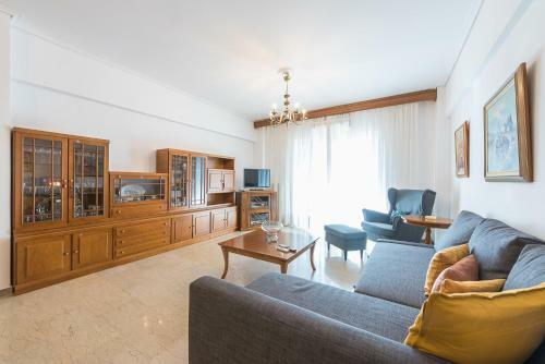 Vintage Acropolis Apartment By Cloudkeys