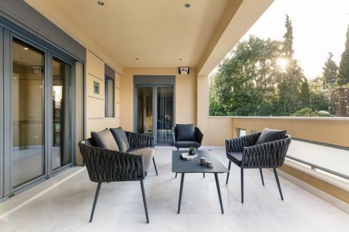 Eos Urban Villa By Upstreet