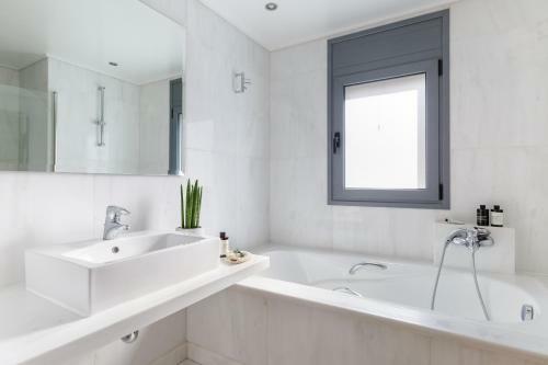 Eos Urban Villa By Upstreet