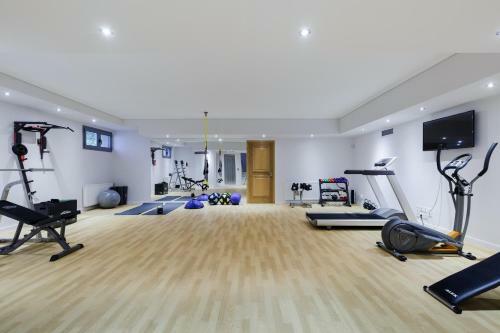 Eos Urban Villa By Upstreet