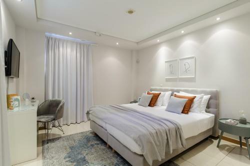 Eos Urban Villa By Upstreet