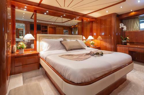 M/y Efmaria