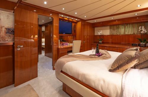 M/y Efmaria