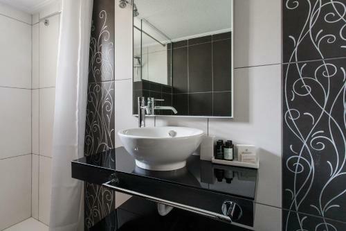 Modernized & Spacious 2bd Apartment In Chalandri By Upstreet