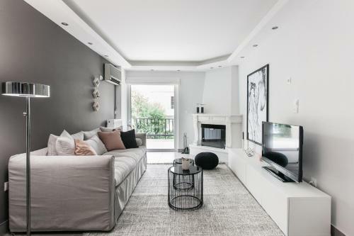 Modernized & Spacious 2bd Apartment In Chalandri By Upstreet
