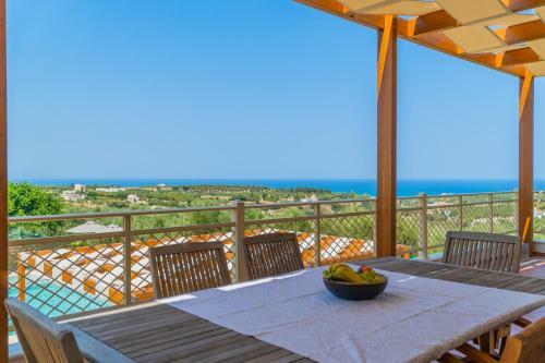 Estella Villa With Pool, Children Area, Bbq & Magnificent Views!