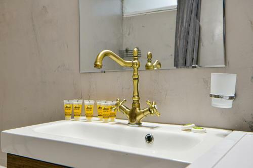 Athenian Sunny Apartment