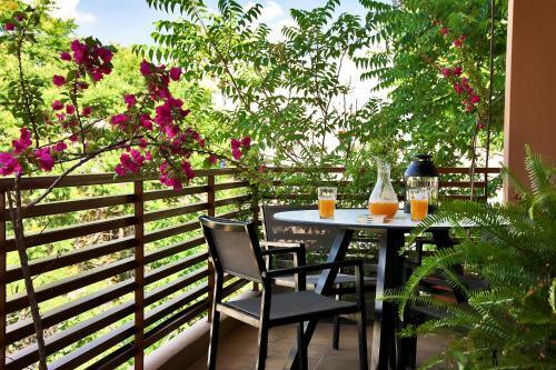Apartamento Upscale Studio With Amazing Lush Terrace