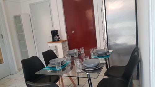 Palette Apartment Alice Blue - Athens Center, 3 Bd, 2 Bath