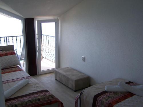 Villa Eros Apartments 2