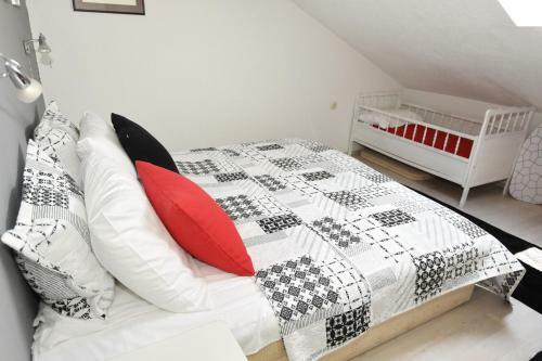 Eke Irin Apartments