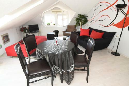 Eke Irin Apartments