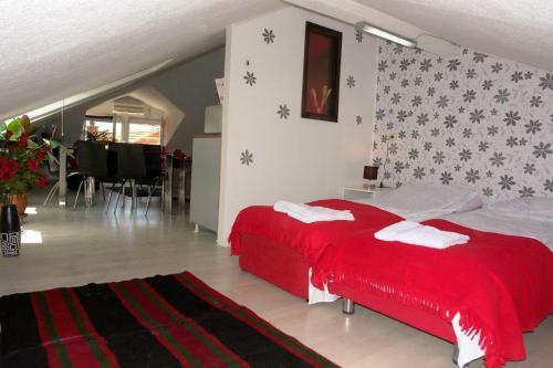 Eke Irin Apartments