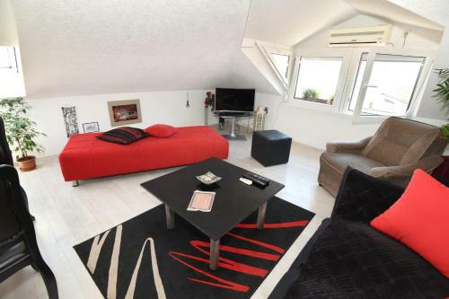 Eke Irin Apartments