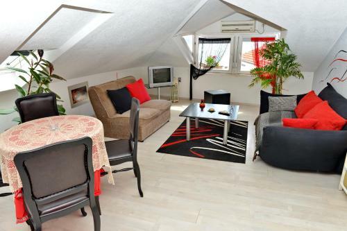 Eke Irin Apartments