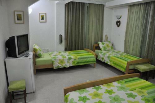 Hostal Nasteski Guest Rooms