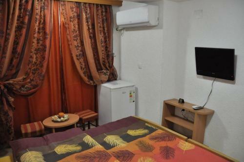 Hostal Nasteski Guest Rooms