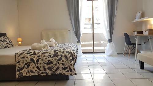 Palette Apartment Carmine - Athens Center, 6 Bd, 3 Bath