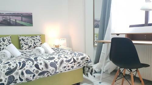 Palette Apartment Carmine - Athens Center, 6 Bd, 3 Bath