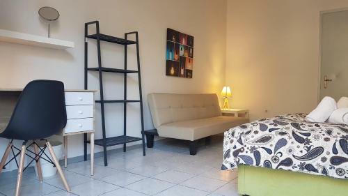 Palette Apartment Carmine - Athens Center, 6 Bd, 3 Bath
