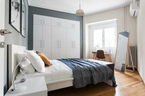 Charming & Comfy 2bd Apartment In Acropolis Area By Upstreet