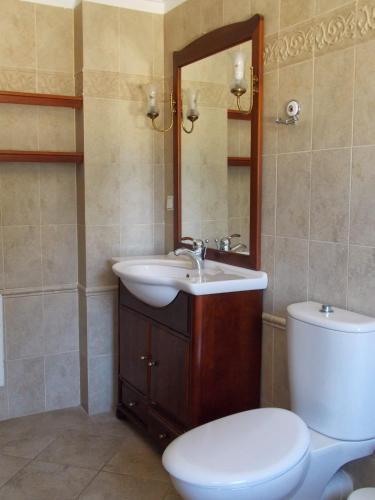 Agios Stefanos Sinion Villa Sleeps 8 Pool Wifi