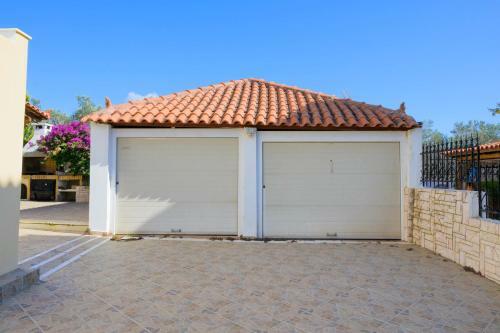 Luxury Apartment Anavissos
