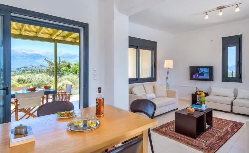 Agios Pavlos Villa Sleeps 8 With Pool And Air Con