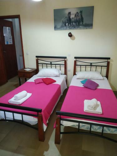 Hostal Flowers Studios