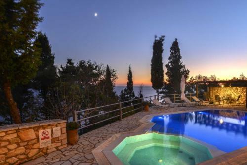 Ahai Paxos Villa