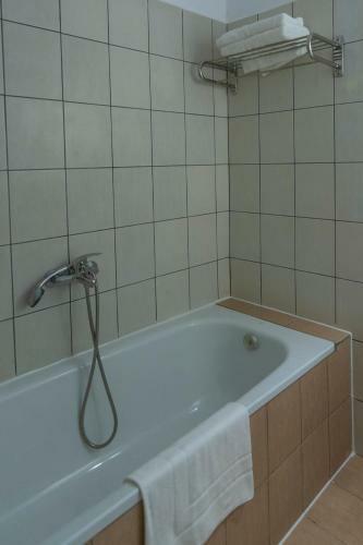 Pravi Hotel
