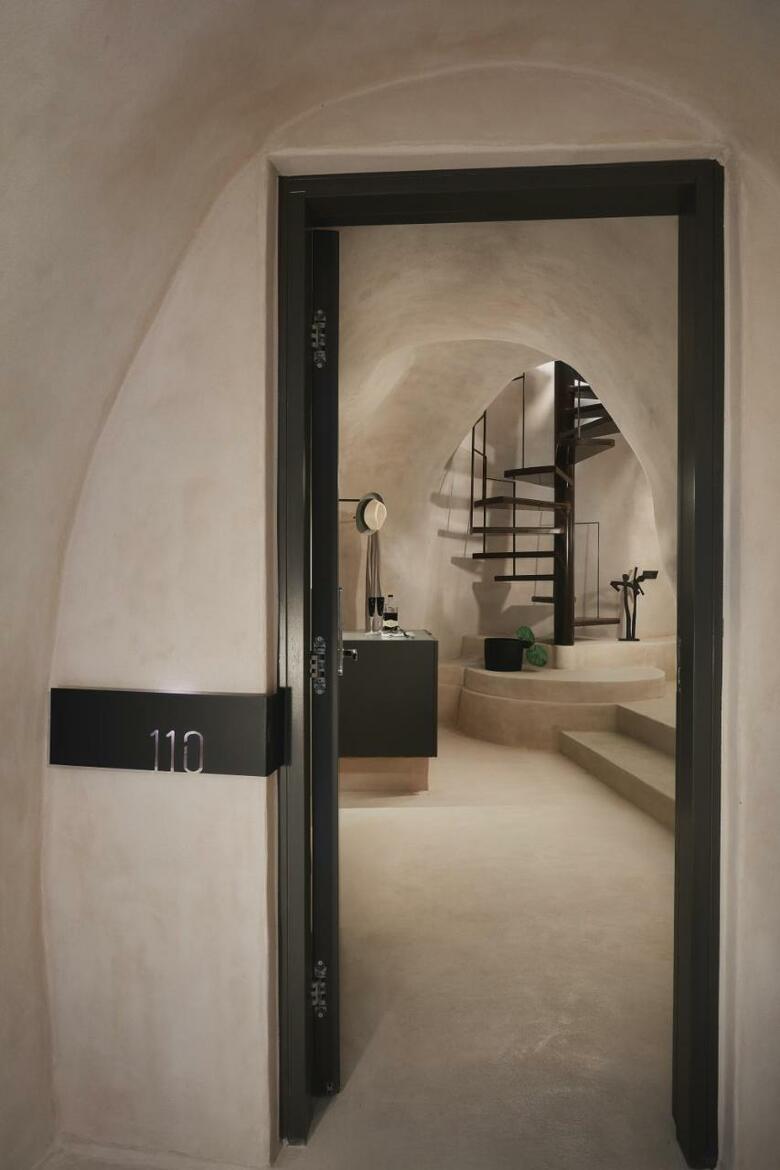 Hotel Divine Cave Experience